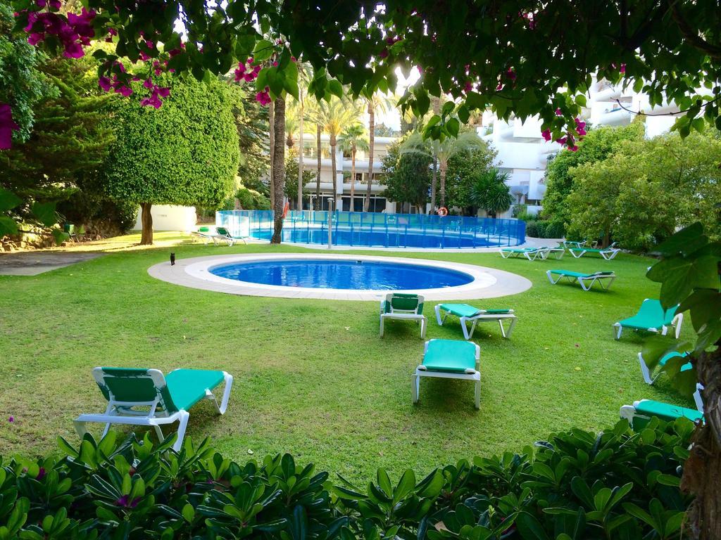 Jardines Del Mar Apartman Marbella Szoba fotó